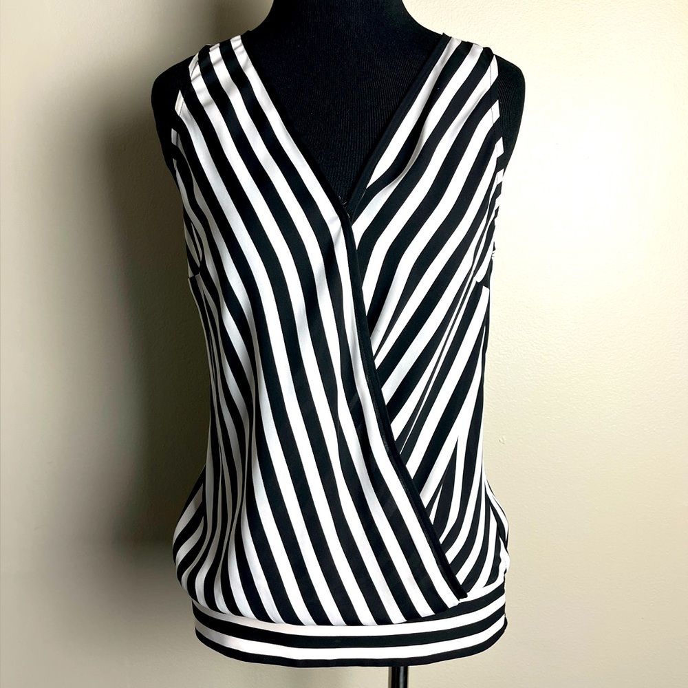 Black house white market striped top